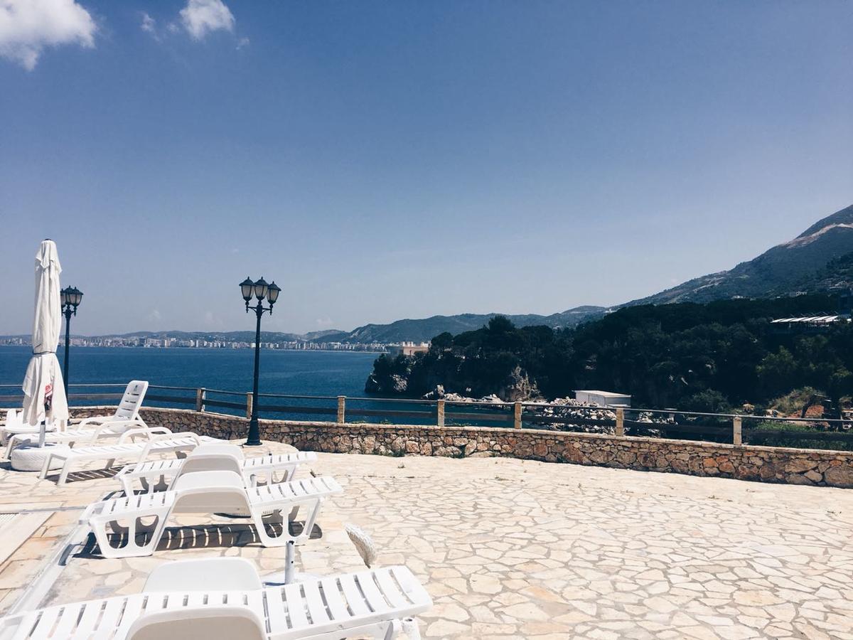 Aldi'S Guest House Vlore Exterior photo